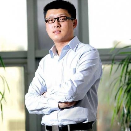 新“學(xué)術(shù)超男”袁騰