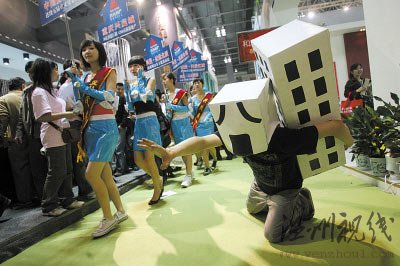 高房價時代逼出的行為藝術(shù)