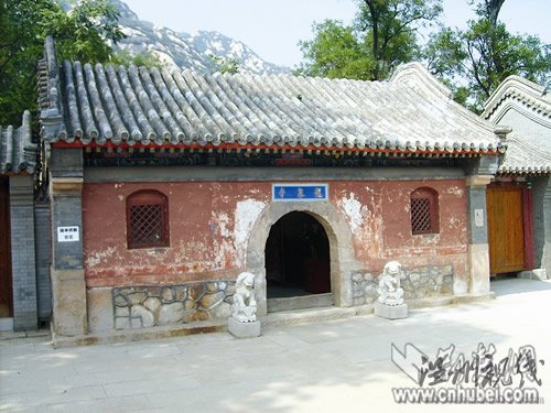 北大湖北籍天才學(xué)子古剎修行 拒美國(guó)名校邀請(qǐng)(組圖)