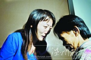 悅悅瀕臨腦死亡仍有一線希望 救人阿婆探視