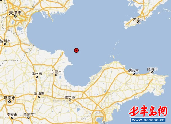 據(jù)山東省地震臺(tái)網(wǎng)測(cè)定，2012年1月1日19時(shí)50分在山東省煙臺(tái)市萊州市發(fā)生ML3.2級(jí)地震，震中位于：北緯37.11度，東經(jīng)119.99度。