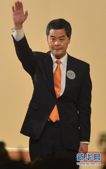 梁振英當選特首