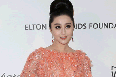 范冰冰透視裝亮相奧斯