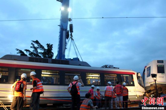 香港輕軌列車出軌