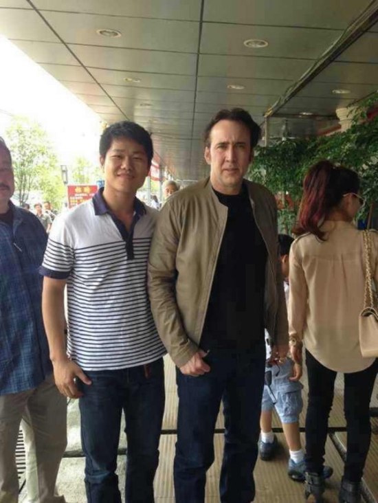 尼古拉斯凱奇在上海銅川路買海鮮