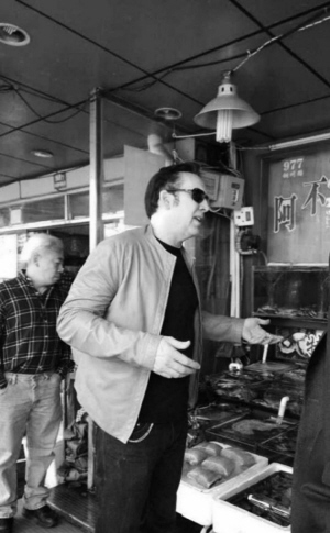 尼古拉斯凱奇在上海銅川路買海鮮