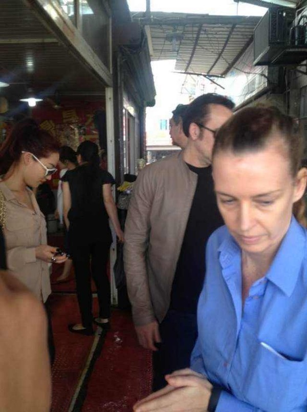 尼古拉斯凱奇在上海銅川路買海鮮