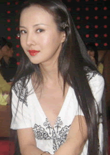 干露露拍攝封面女郎現(xiàn)場 2009年干露露拍攝一組兔女郎的寫真