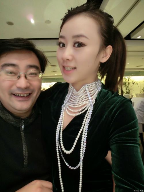 女主播紀英男圖片