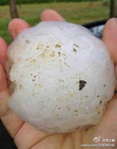 陜西榆林8月4日下冰雹 冰雹大如雞蛋砸傷多人