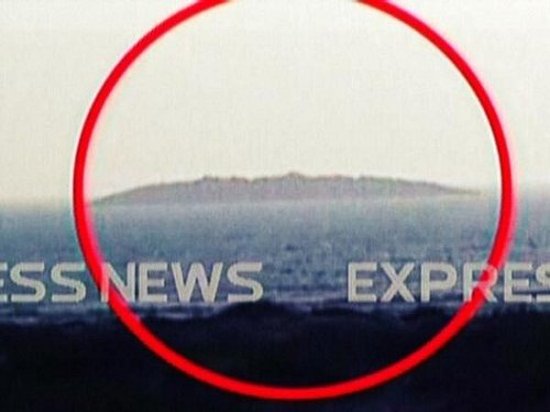 巴基斯坦強震震出一個小島,地震抬升海床巴基斯坦沿海浮出小島