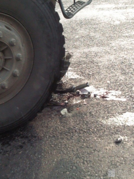 杭州學(xué)院路車禍現(xiàn)場圖片