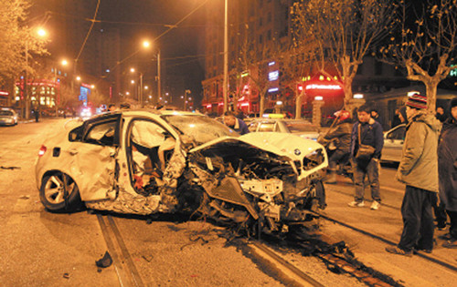 大連長江路與北京街路口車禍現(xiàn)場(chǎng)