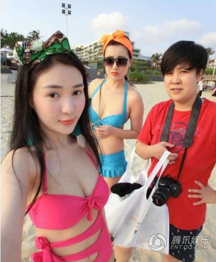 郭美美度假曬比基尼照