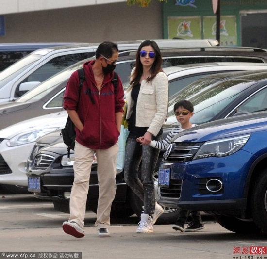 王志文老婆陳堅紅勤儉持家 專賣名牌跑車身家上千萬