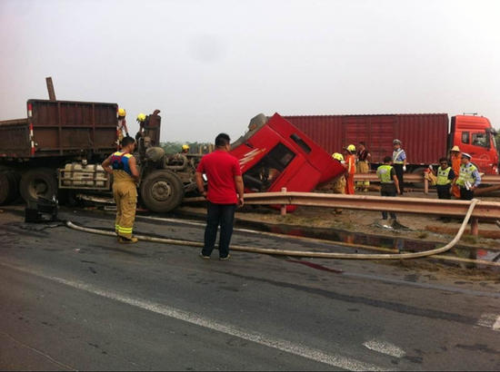 杭州車禍：2014年6月12日杭州繞城高速車禍浙大副校長吳平遇難
