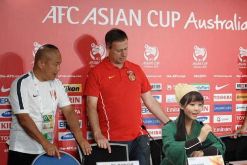 女高考生曬穿越照