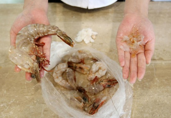 溫州市場現注膠蝦