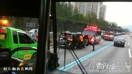 安全帽女團發(fā)生車禍