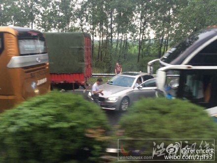 京滬高速車禍現(xiàn)場