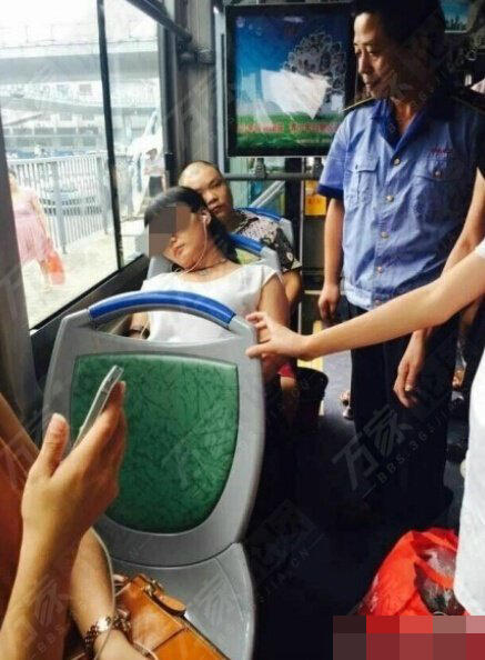 合肥女子逼小學生讓座