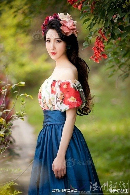 變性人劉霆照片