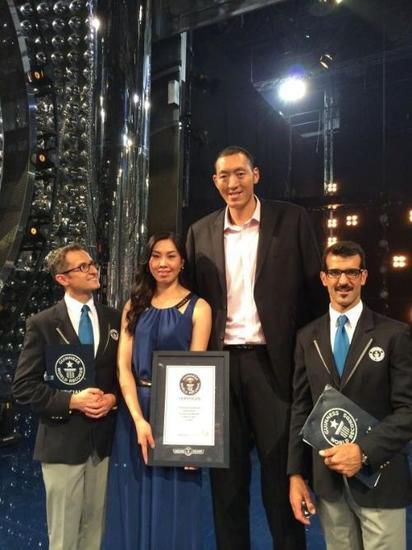 世界最高夫妻孫明明和徐艷