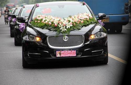 國慶扎堆迎親跟錯車隊