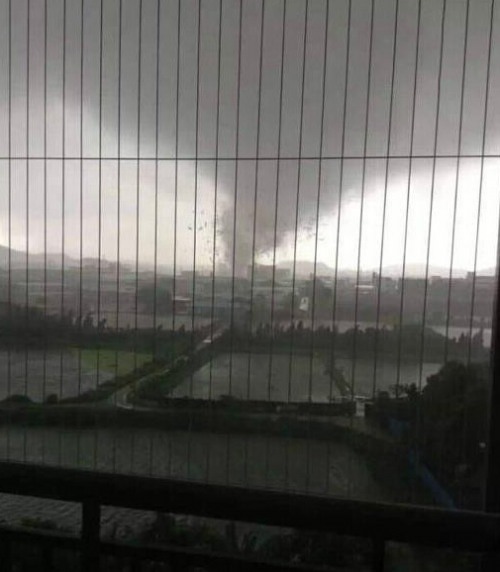 龍卷風襲擊番禺