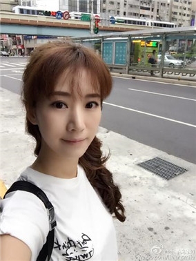 李念曬自拍被吐槽