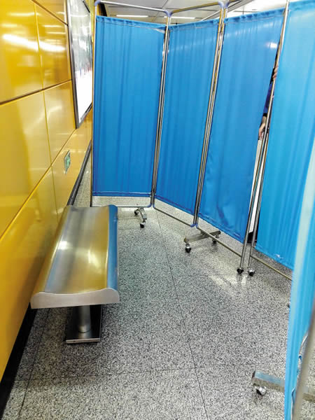 孕婦地鐵產(chǎn)子