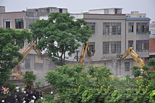 海口強拆暴力執法