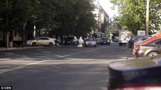 機(jī)器人逃出實(shí)驗(yàn)室