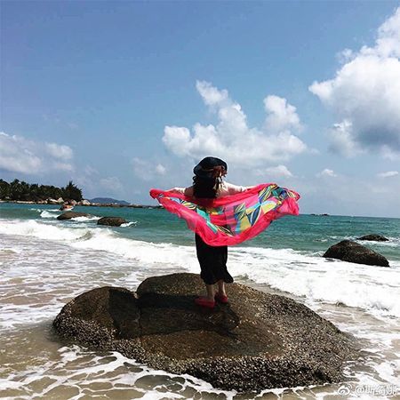 阿姨7條絲巾照相