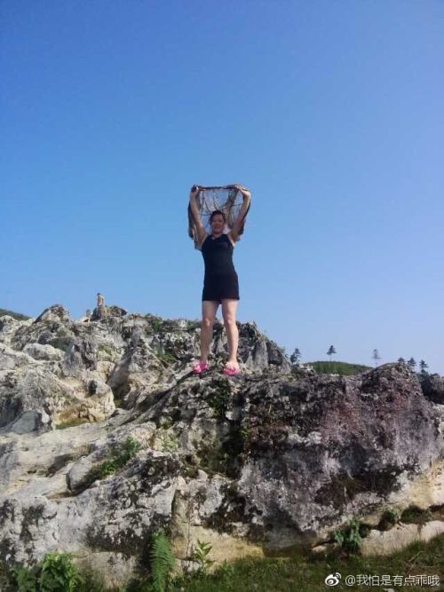 阿姨7條絲巾照相