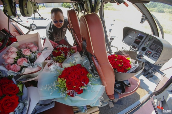 網(wǎng)購飛機(jī)送老婆