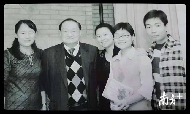 武俠泰斗金庸逝世