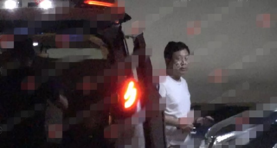 趙麗穎父母來京