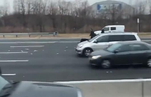 運鈔車撒51萬美元