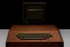史蒂夫喬布斯手工打造的蘋果電腦可能60萬美元拍賣