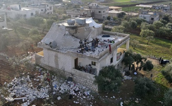 伊斯蘭國ISIS頭目和家人融入因戰爭背井離鄉的敘利亞人