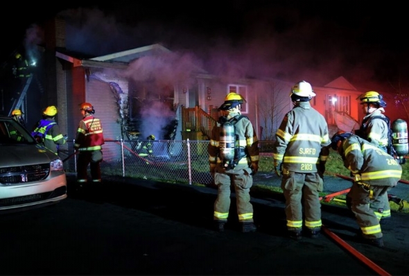 周五晚上，芒特珀爾發(fā)生房屋火災，導致四人流離失所。