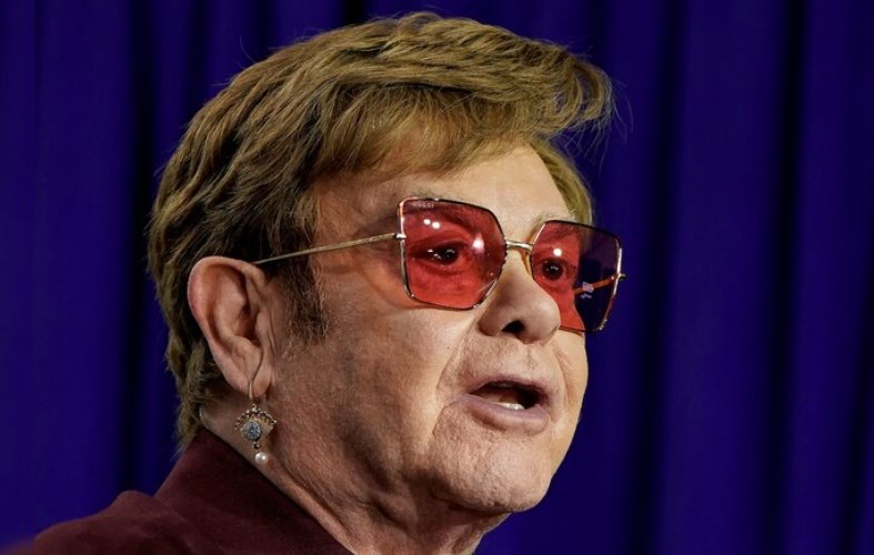 埃爾頓&middot;約翰抨擊英國政府的人工智能版權計劃：&ldquo;機器&hellip;&hellip;沒有靈魂，沒有心。&rdquo;