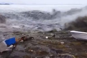 1.5米高海嘯襲擊日本港口現(xiàn)場曝光