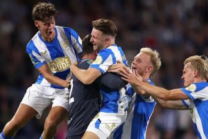 聯賽杯英甲哈德斯菲爾德2-2萊斯特城 點球大戰3-2獲勝