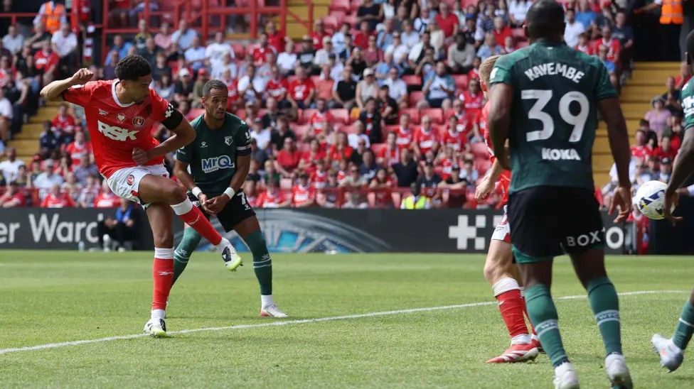 哈維&middot;尼布斯在查爾頓競技隊的首秀中第11分鐘就進球