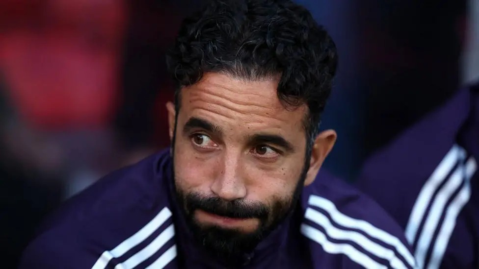 曼聯主教練魯本&middot;阿莫林在格里姆斯比苦苦尋找答案